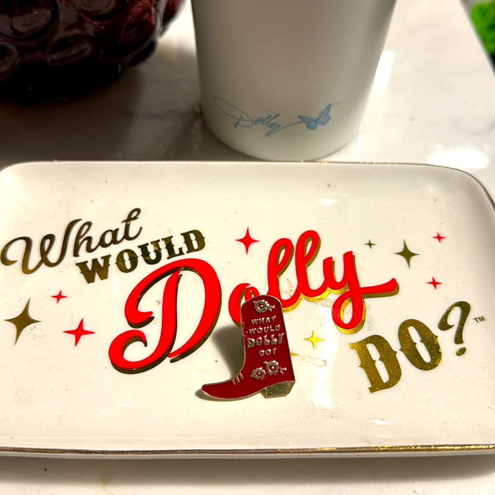 What Would Dolly Do ? Enamel Cowboy Cowgirl Boot Dolly Parton Fan Pin